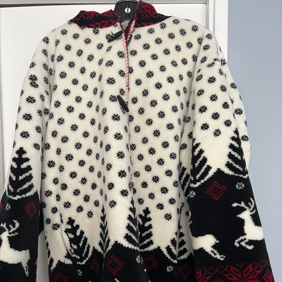 Ladies Reversible and Washable Fleece Stadium Length Coat - Picture 4 of 10